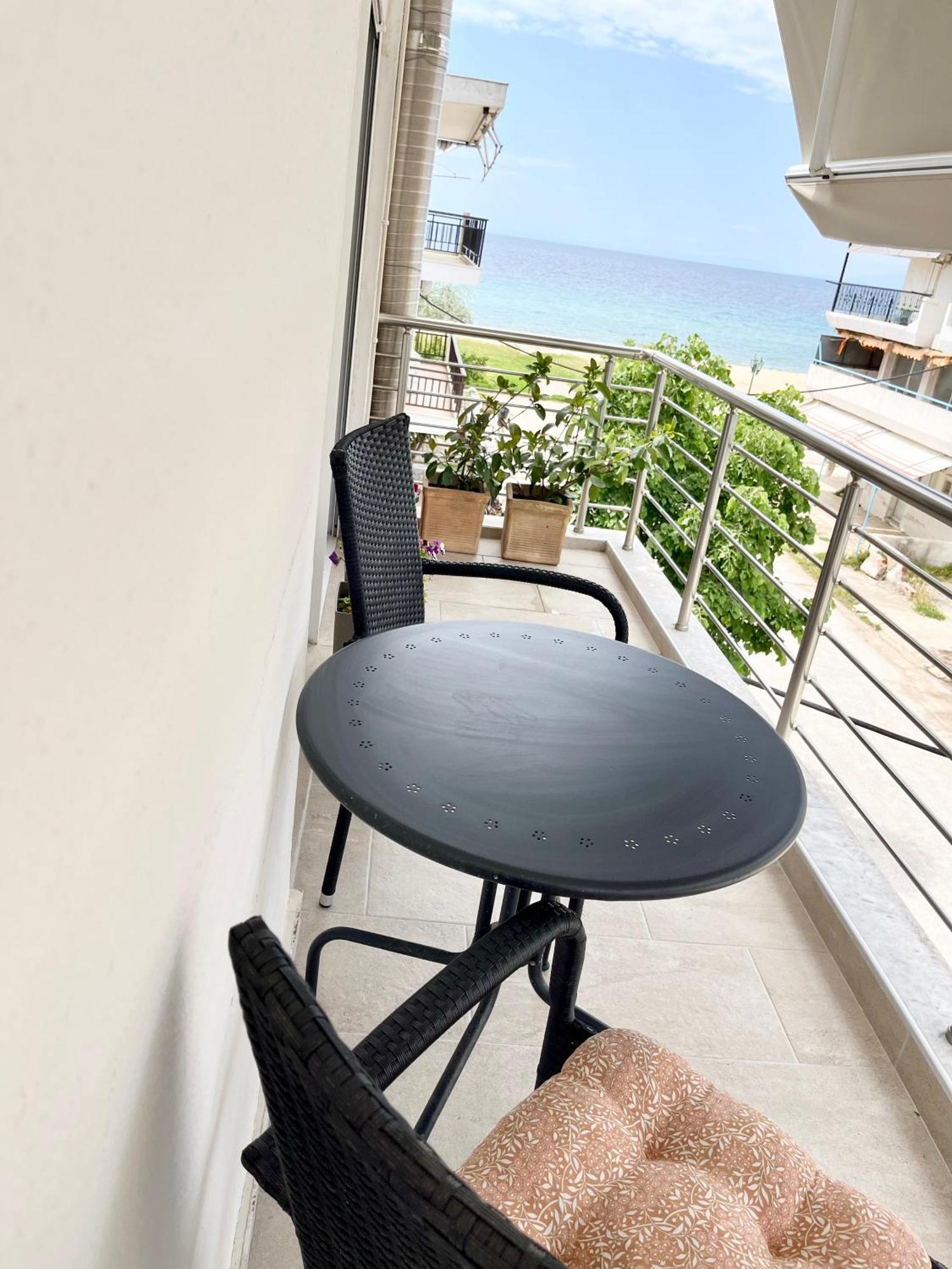 The Beach House Paralia Dionysiou Bagian luar foto